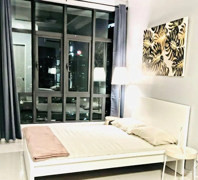 3 Bedrooms Short Stays Condo At Klcc location