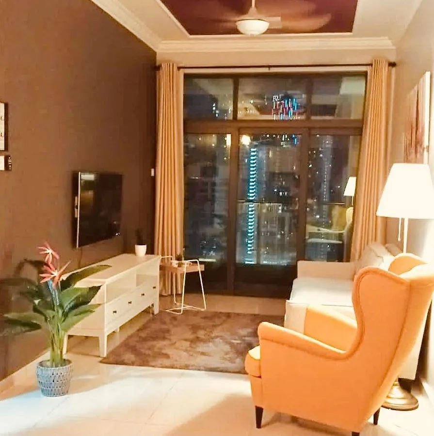 Apartment 3 Bedrooms Short Stays Condo At Klcc Kuala Lumpur